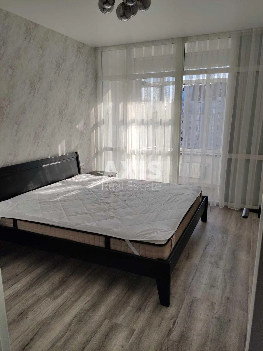 1k apartment vul. Sverstjuka Jevgena 4515741