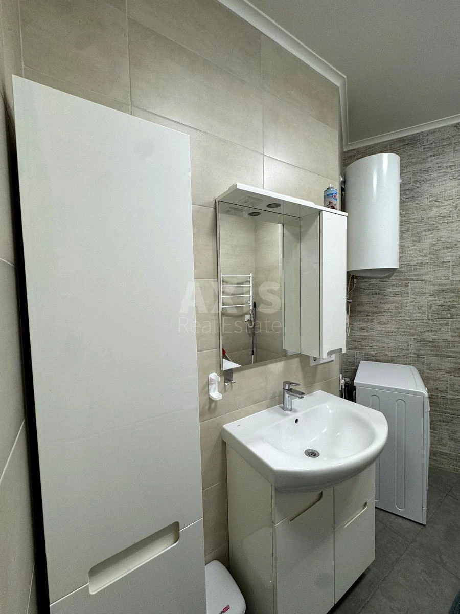 1k apartment vul. Zarichna 16151710