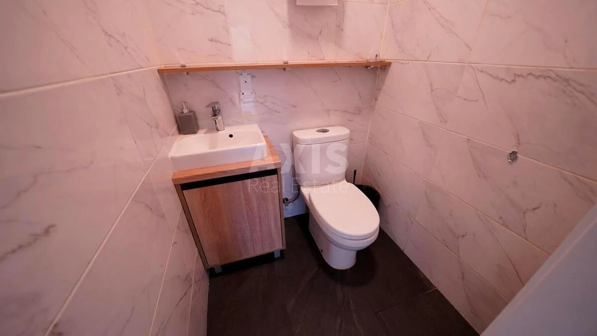 Office vul. Lypkivs'kogo Vasylja Mytropolyta 23, 239m26922910