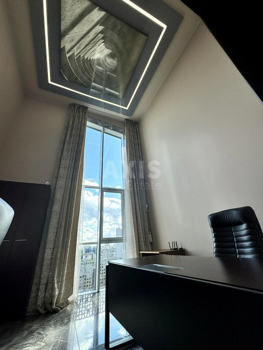 Office vul. Lypkivs'kogo Vasylja Mytropolyta 16В, 248m2694105