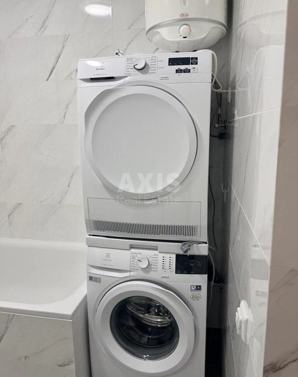 1k apartment vul. Krakivs'ka 27А7108815