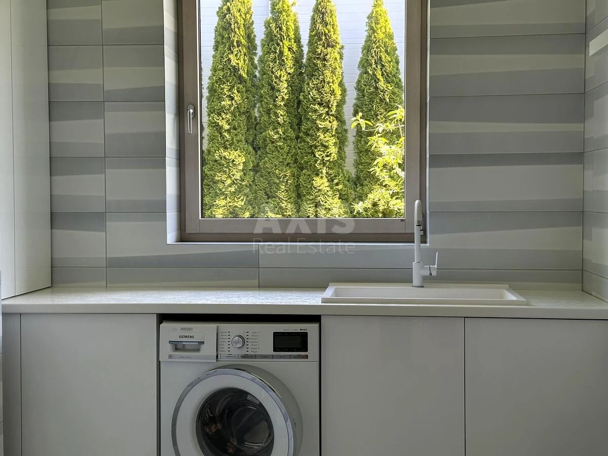 House vul. Central'na, 500m2, Kyiv city7019417