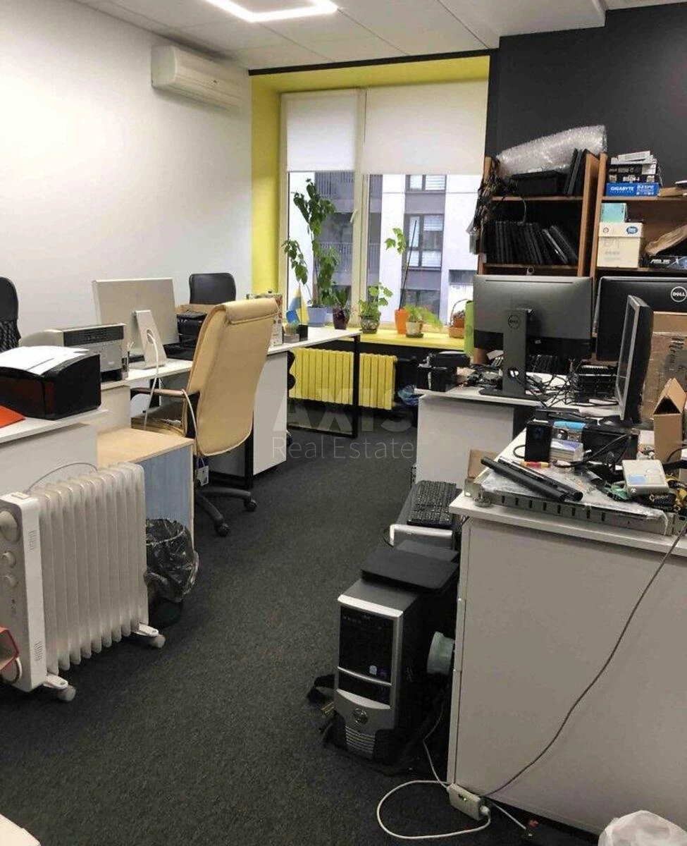 Office vul. Strutyns'kogo Sergija 8, 256m2652291