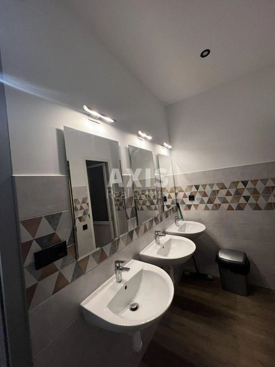 Объект сервиса ул. Писаржевского Академика Восемь А, 102м2413546