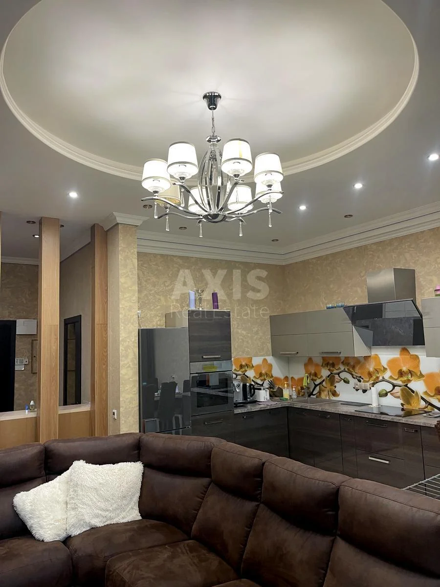 2k apartment pr-t Berestejskij 42