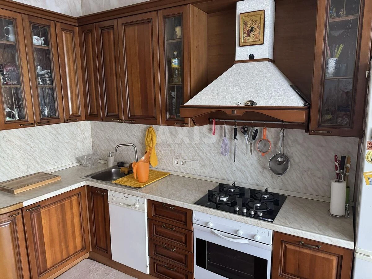 3k apartment vul. Pochajnyns'ka 2370098