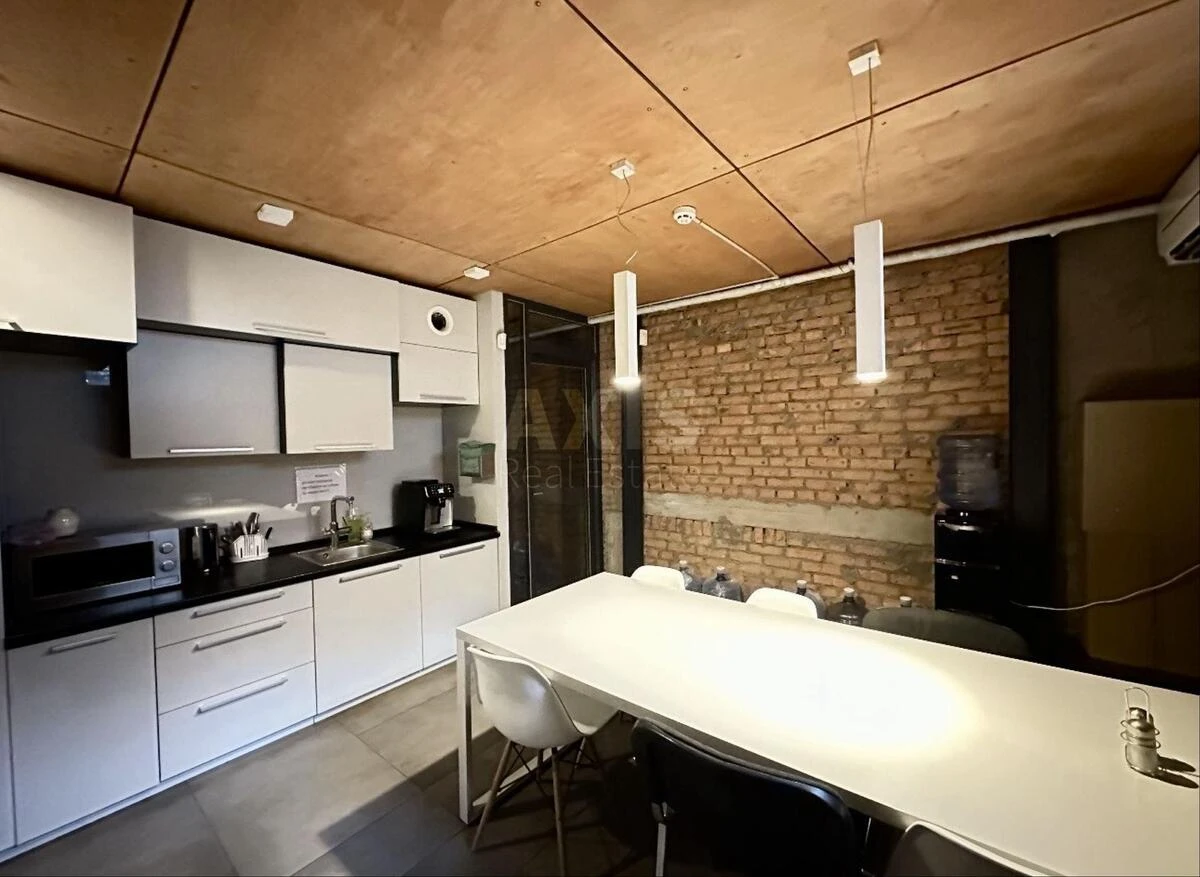 Office vul. Filatova Akademika 2/1, 340m26702020