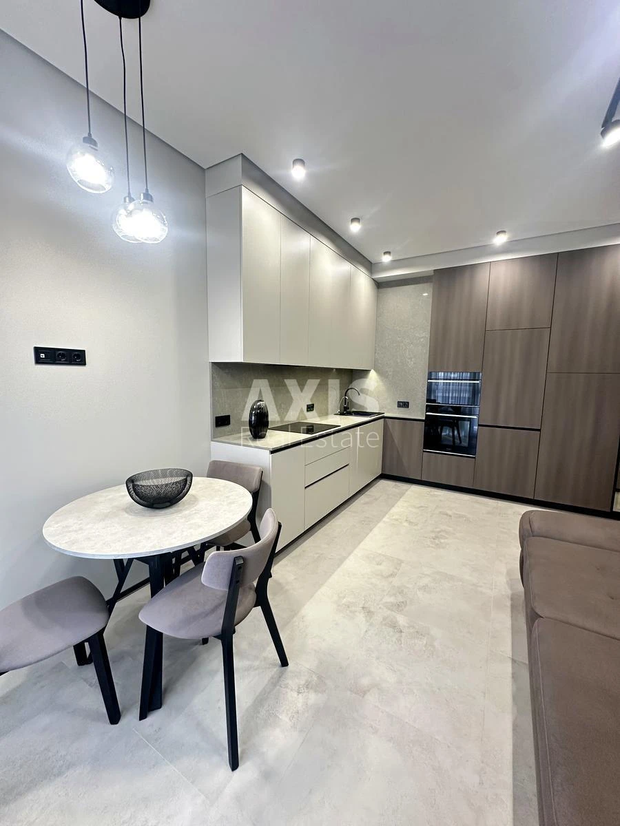 2k apartment Fortechnyy tupyk Seven volts6553613