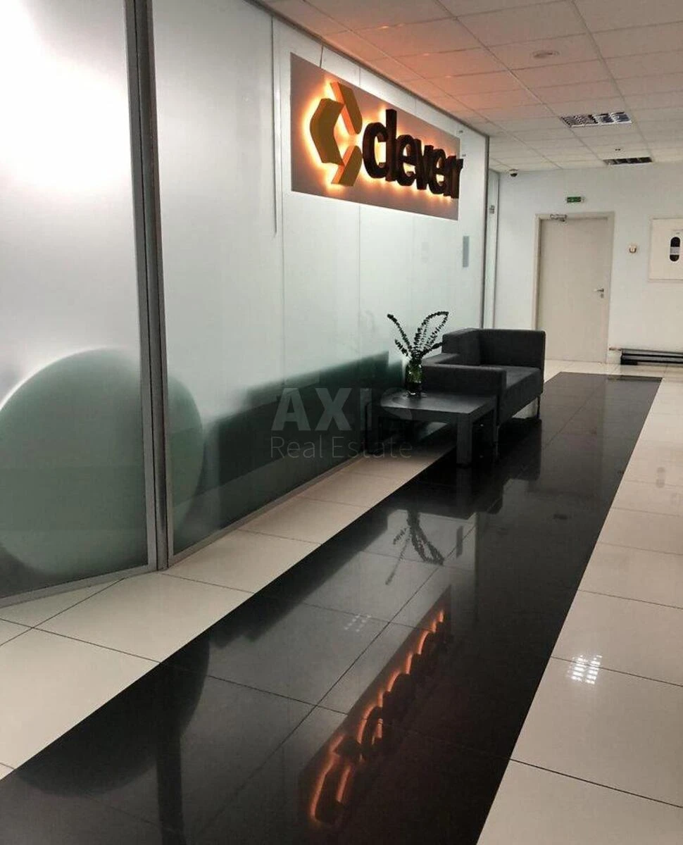 Office vul. Strutyns'kogo Sergija 8, 256m2652292