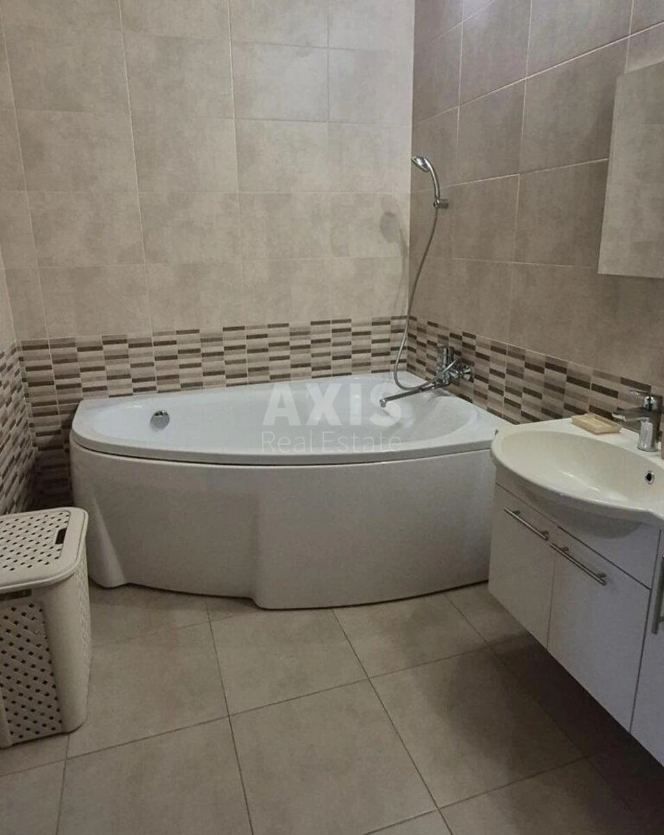 2k apartment vul. Revuc'kogo 9714346