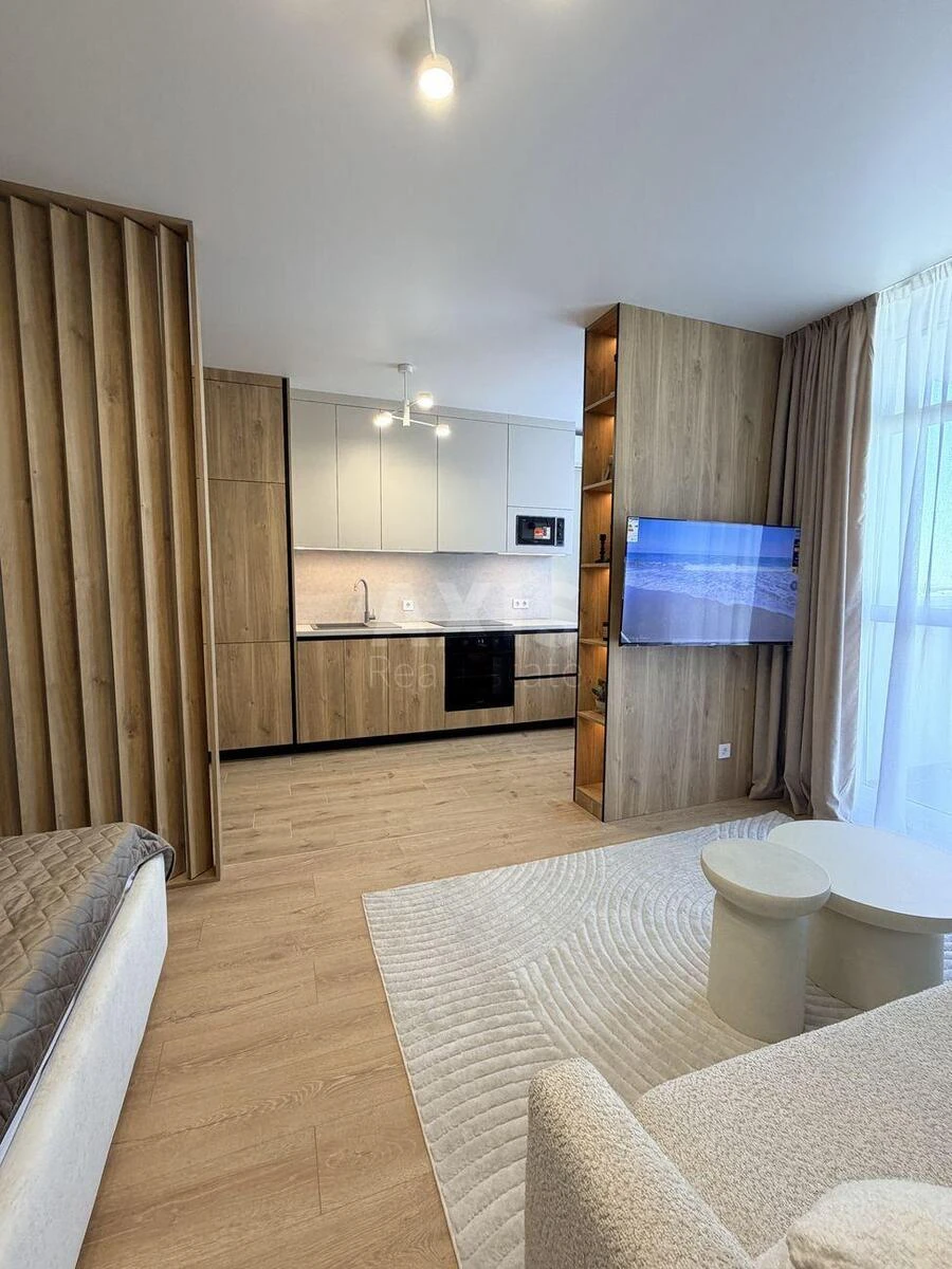 1k apartment pr-t Glushkova Akademika 42701107