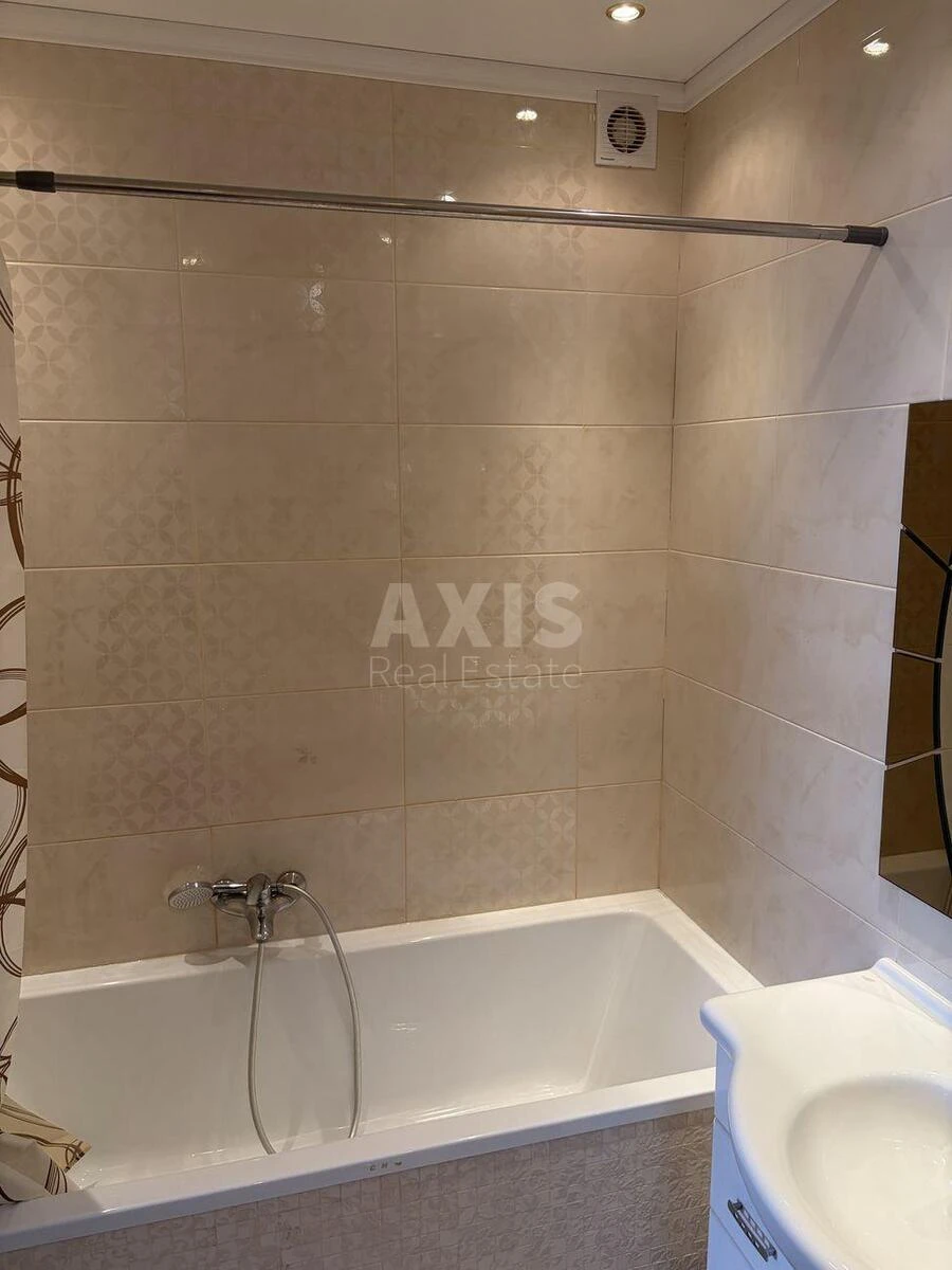 1к квартира ул. Феодосийская 1670296