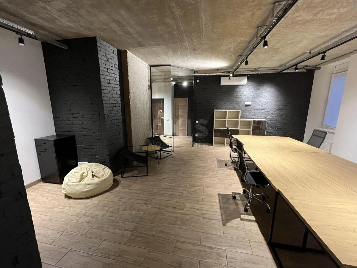 Office vul. Vasylya Tyutyunnyka 37/1, 105m2675490