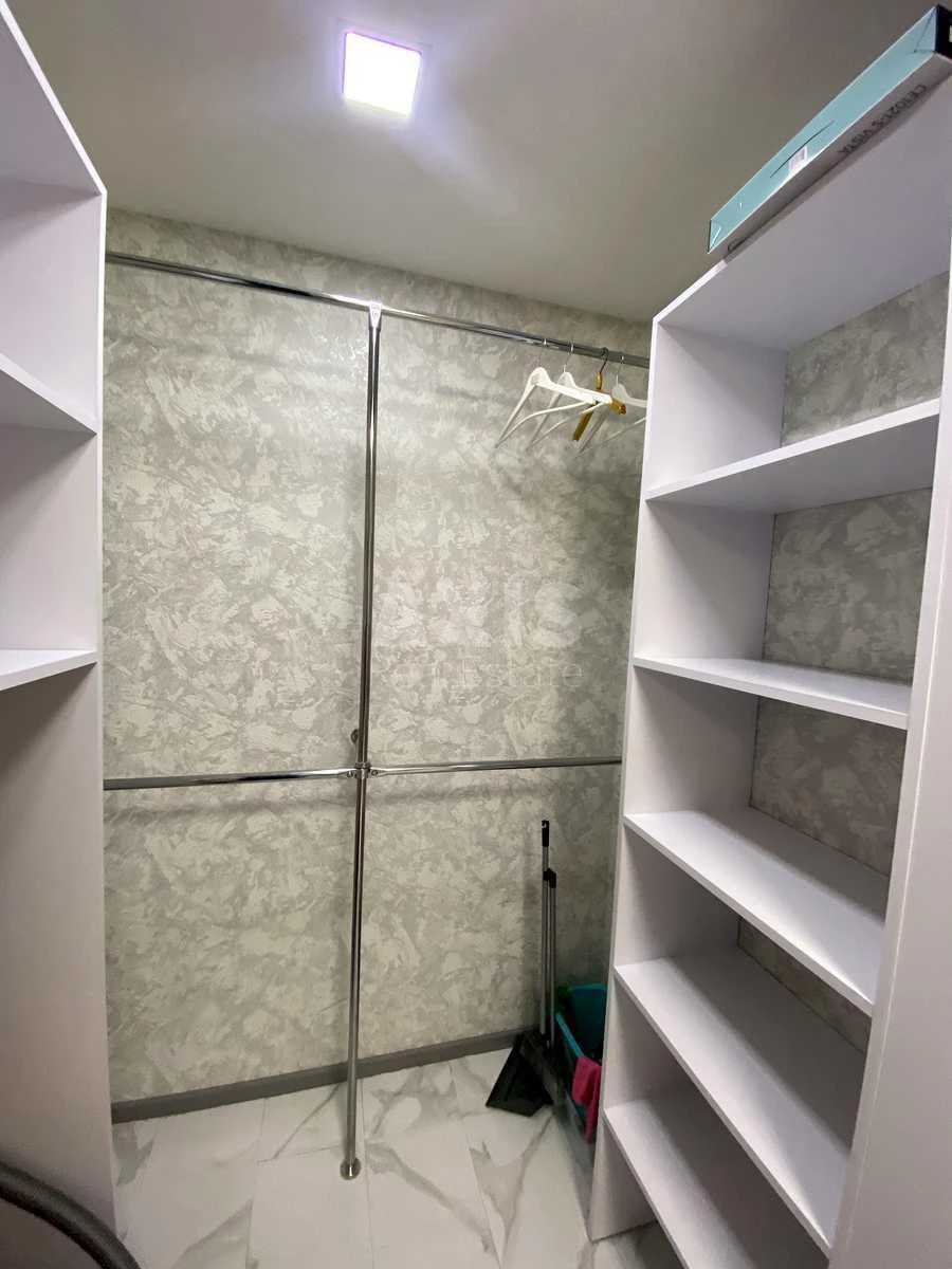 1k apartment pr-t Yevropeyskoho Soyuzu 45706129