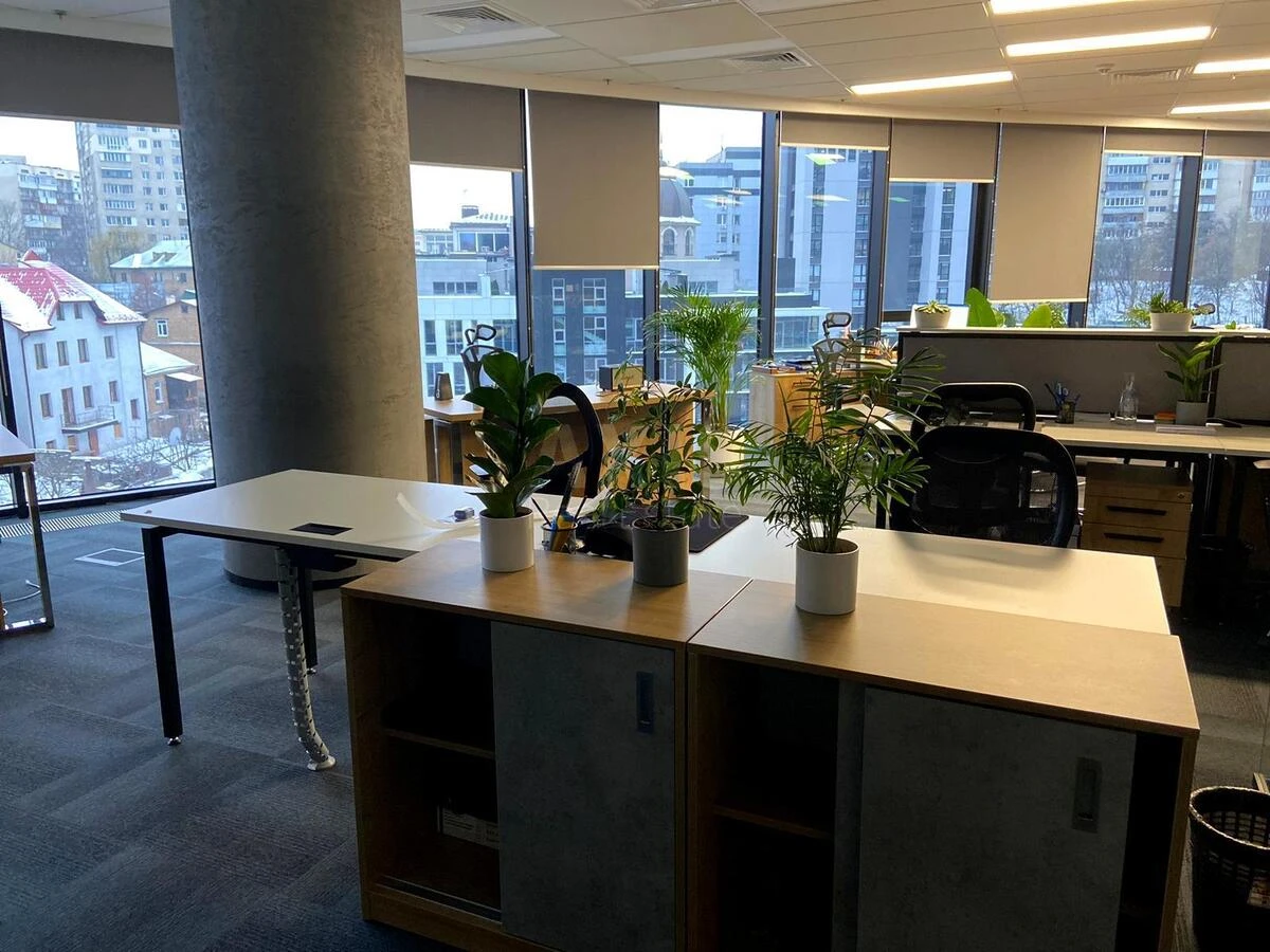 Office vul. Strutyns'kogo Sergija 13, 245m2692460