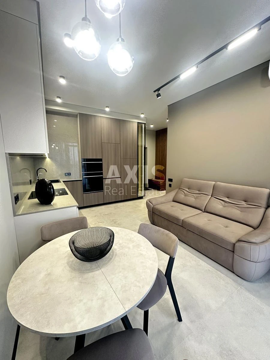 2k apartment Fortechnyy tupyk Seven volts6553614