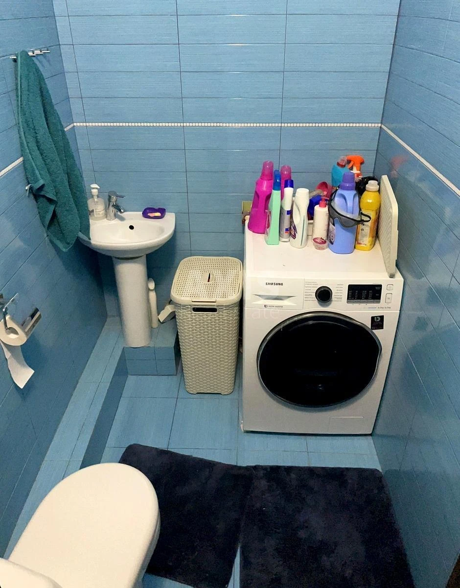 3k apartment bul. Chokolivs'kyj 42А652879