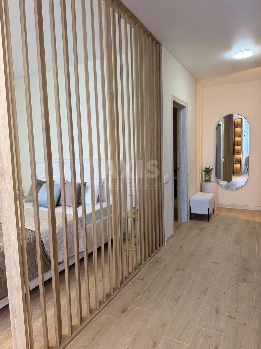 1k apartment pr-t Glushkova Akademika 42701108