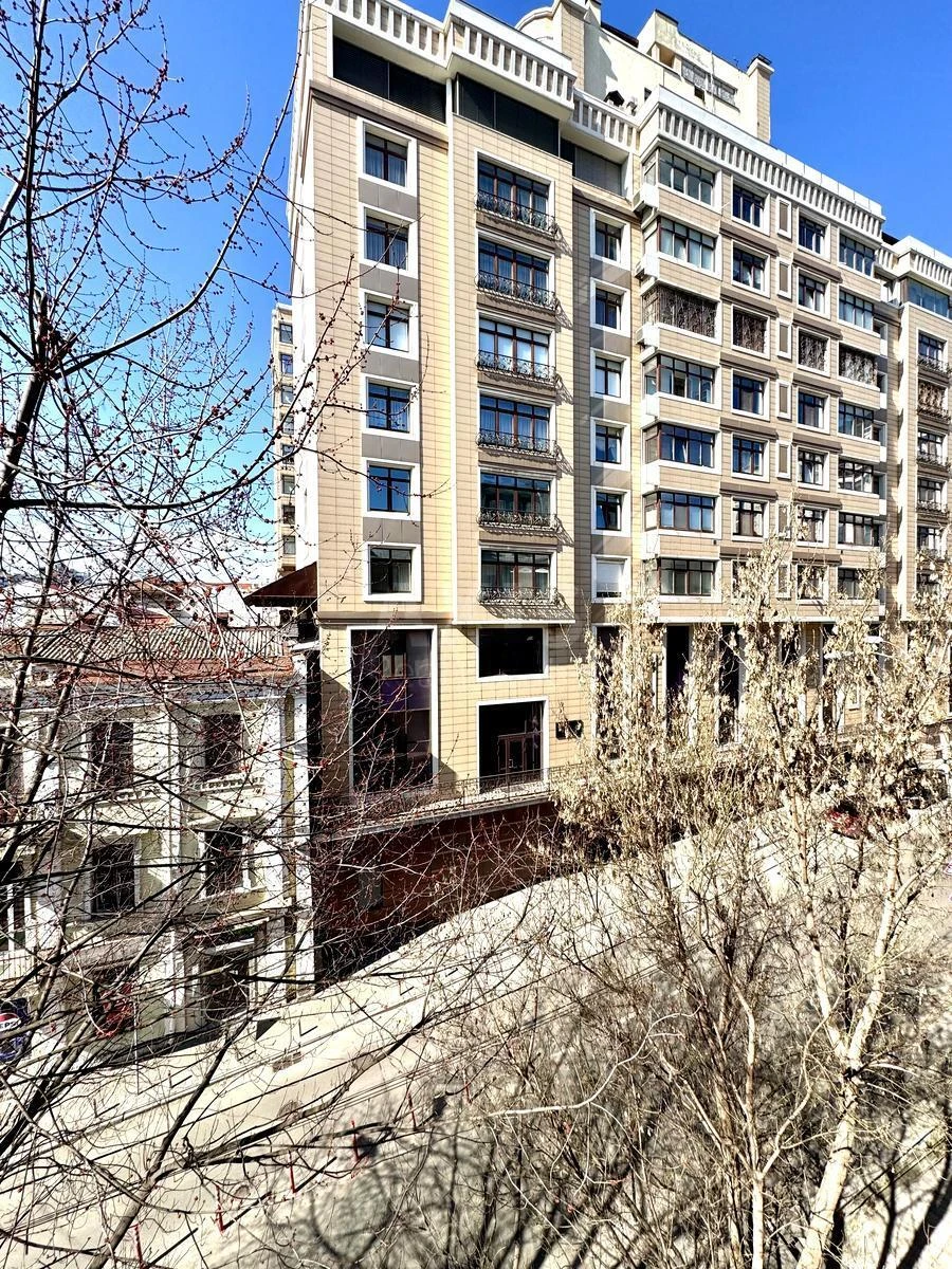 3k apartment vul. Kruglouniversytets'ka 2/1687157
