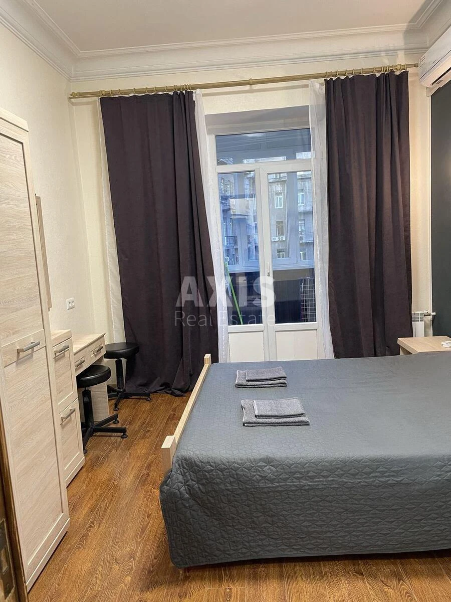 2к квартира ул. Крещатик 17637048