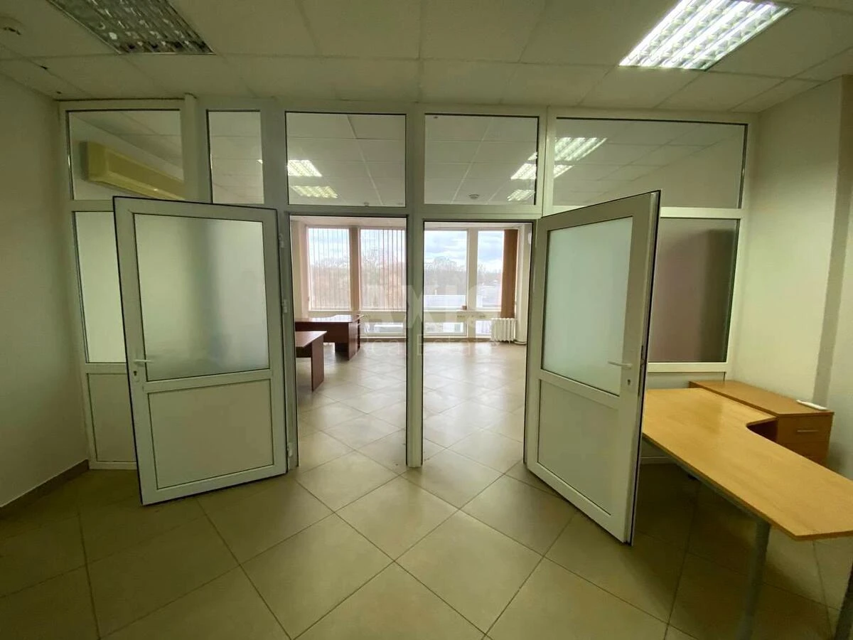 Office vul. Lypkivs'kogo Vasylja Mytropolyta 45, 172m2657391