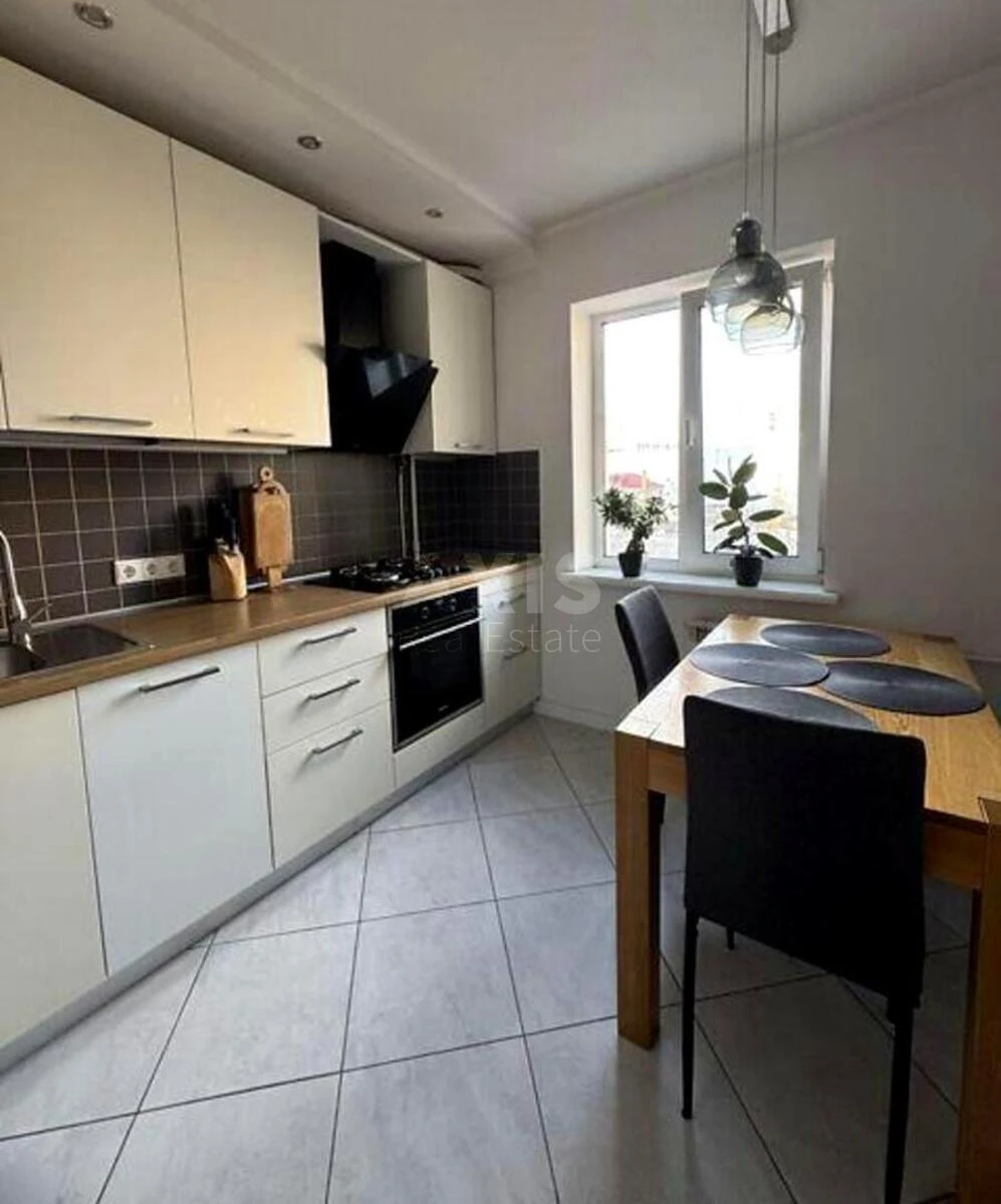 3k apartment vul. Kravchenka Mykoly 1764477