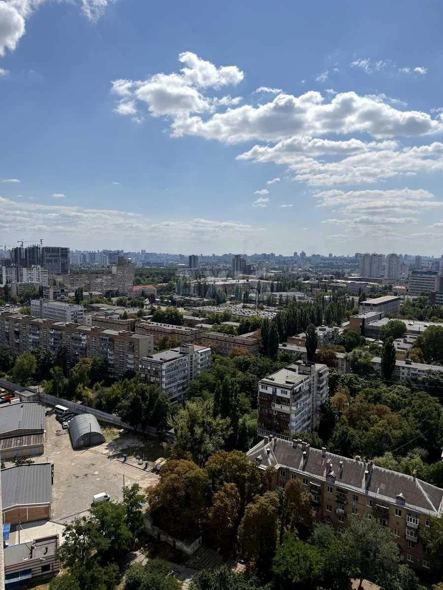 1k apartment vul. Parkovo-Syrec'ka 4В7136914