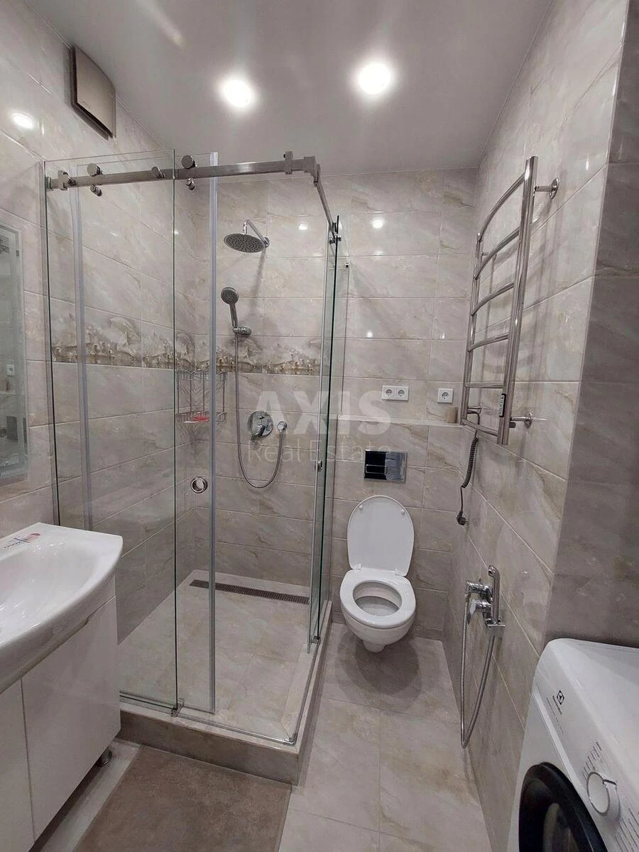 1k apartment vul. Revuc'kogo 40В641536