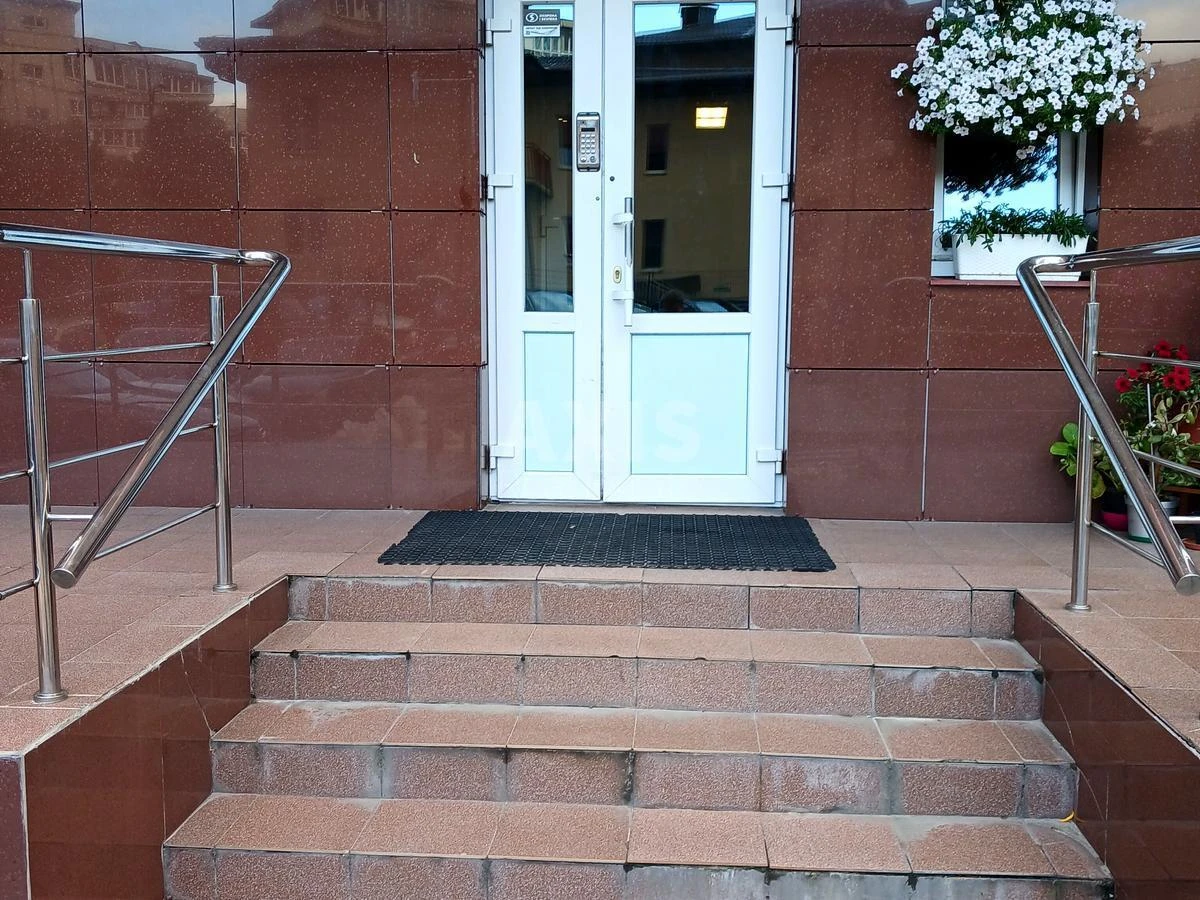 1k apartment vul. Myhajla Maksymovycha 3Д6883521