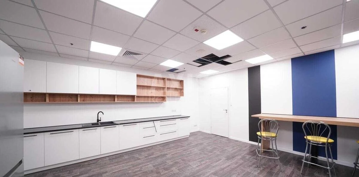 Office vul. Fizkul'tury 28, 390m2673215