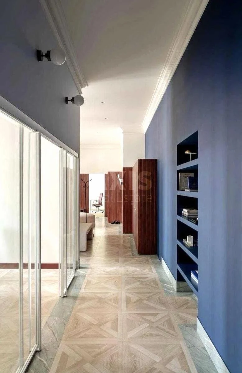Office vul. Rustaveli Shota 15Б, 135m26798310
