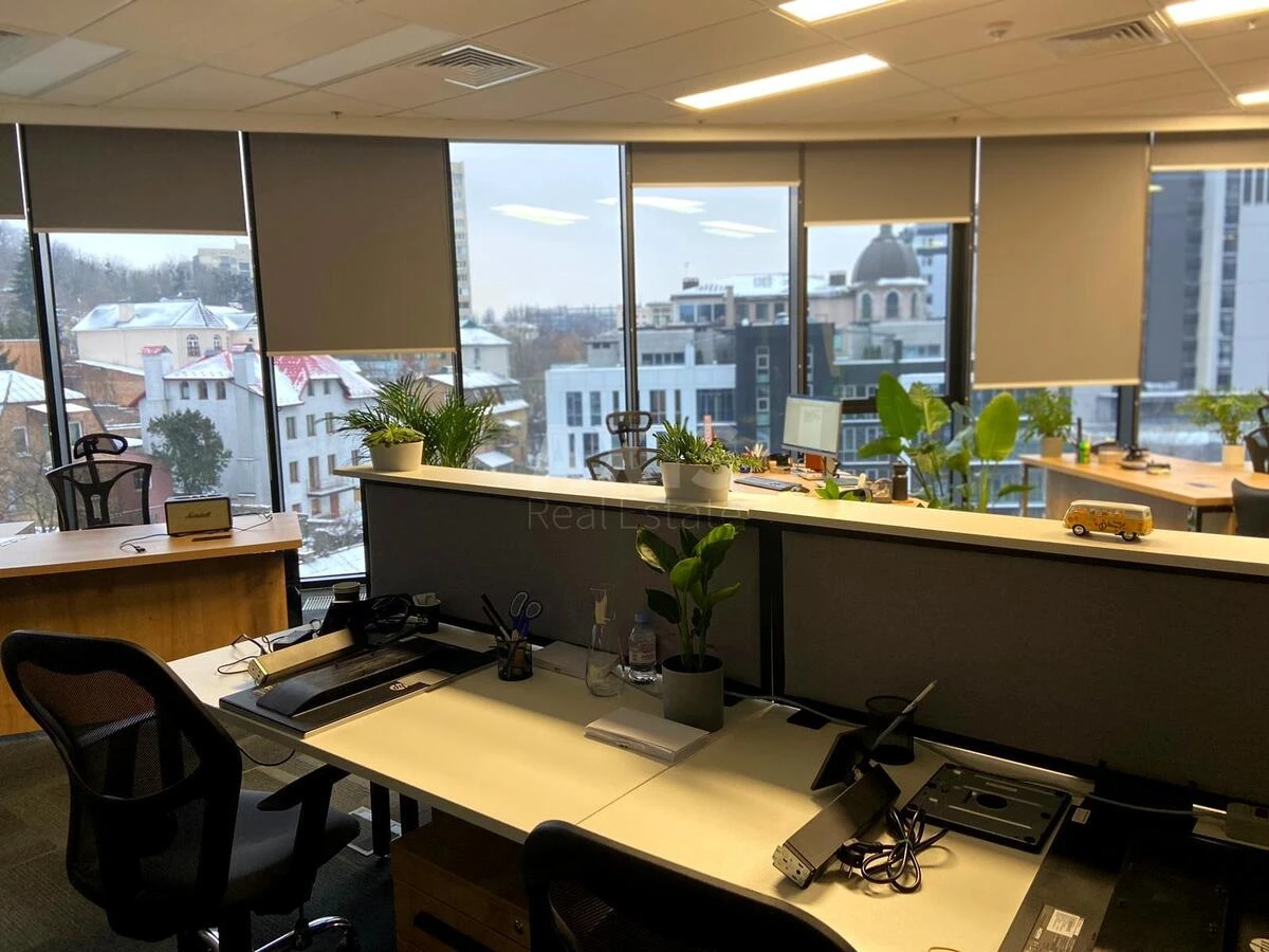 Office vul. Strutyns'kogo Sergija 13, 245m2692462