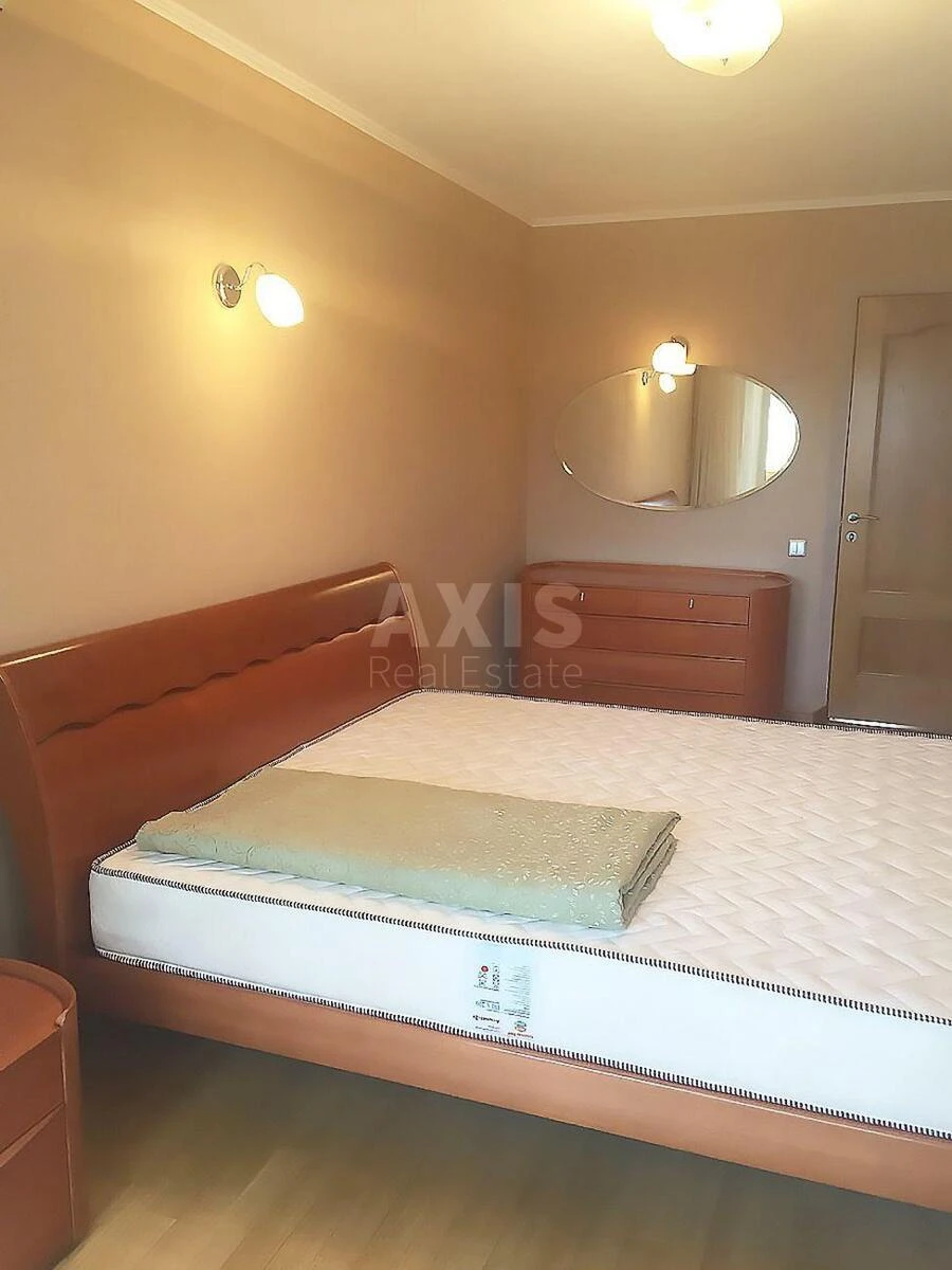 3k apartment vul. Sribnokil's'ka 20708232