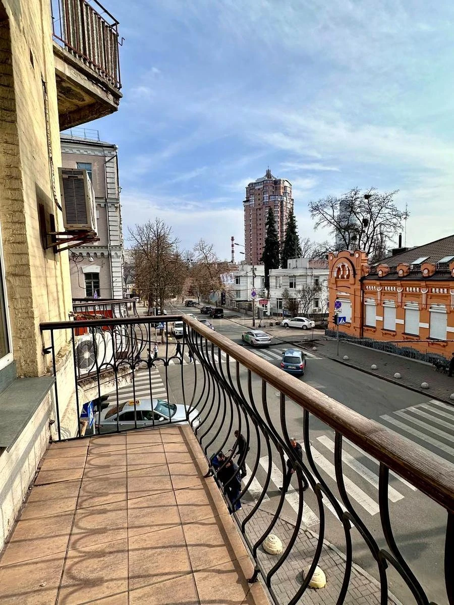 Офис ул. Институтская 27/6, 70м26774214