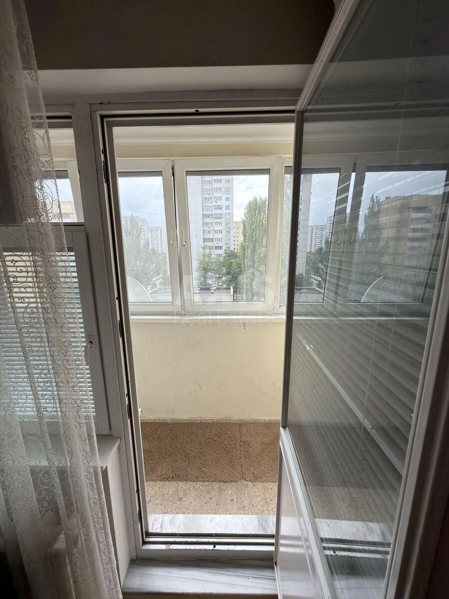 3k apartment vul. Puljuja Ivana 1708589