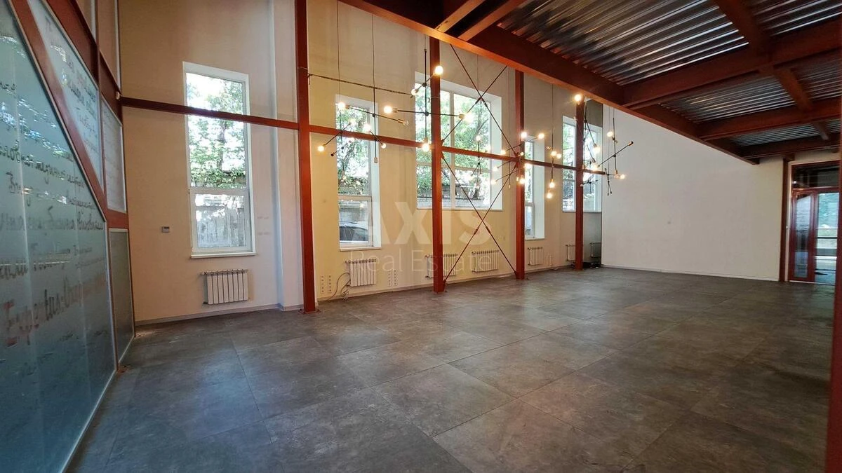 Office vul. Sverstjuka Jevgena 11Б, 250m2708680