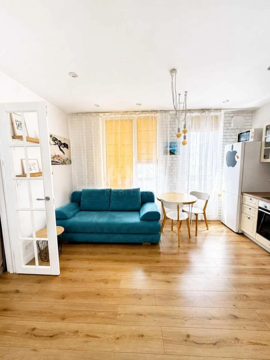 1k apartment vul. Saljutna 2Б718603