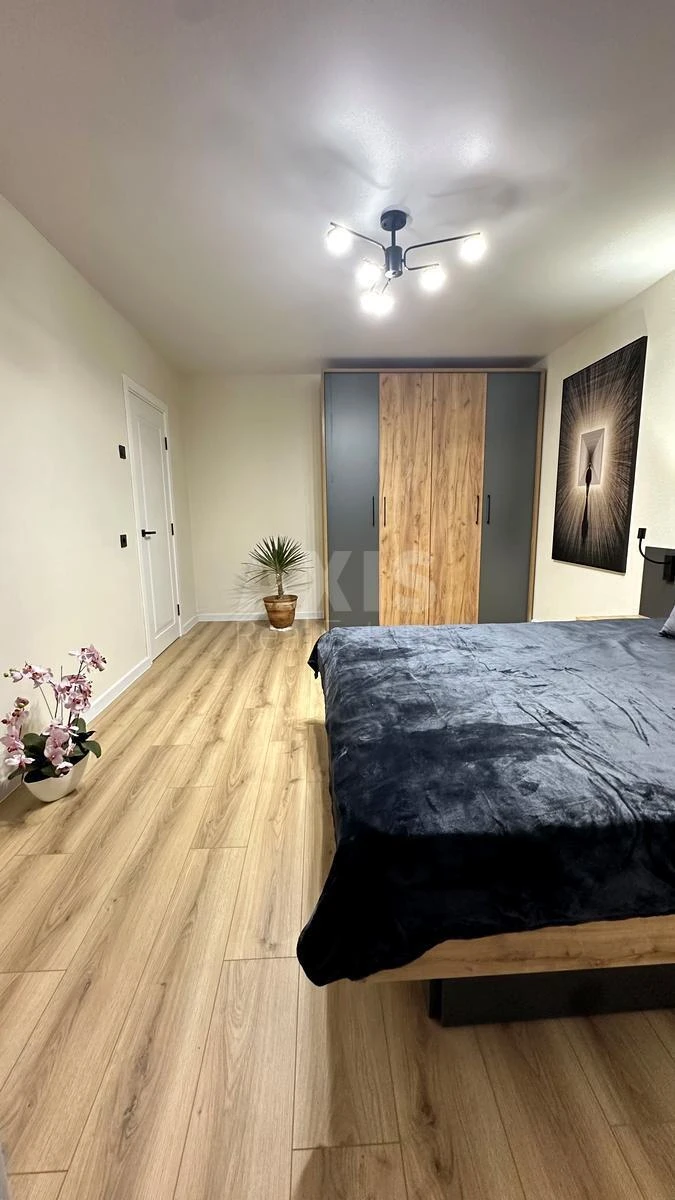 2к квартира ул. Кошица Александра 96889713