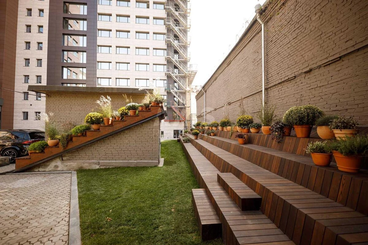 Офис ул. Саксаганского 53/80, 267м26567310