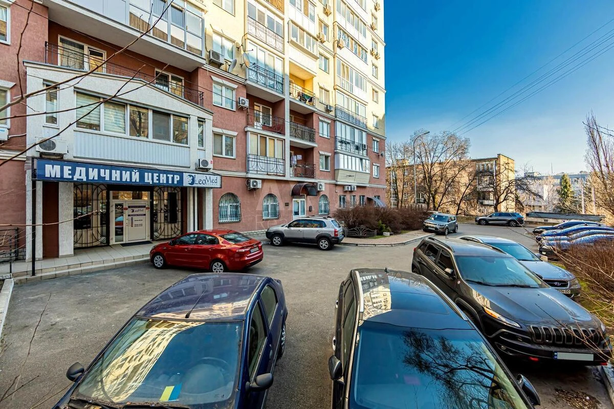 Service object vul. Parkovo-Syrec'ka 32, 237m26980212