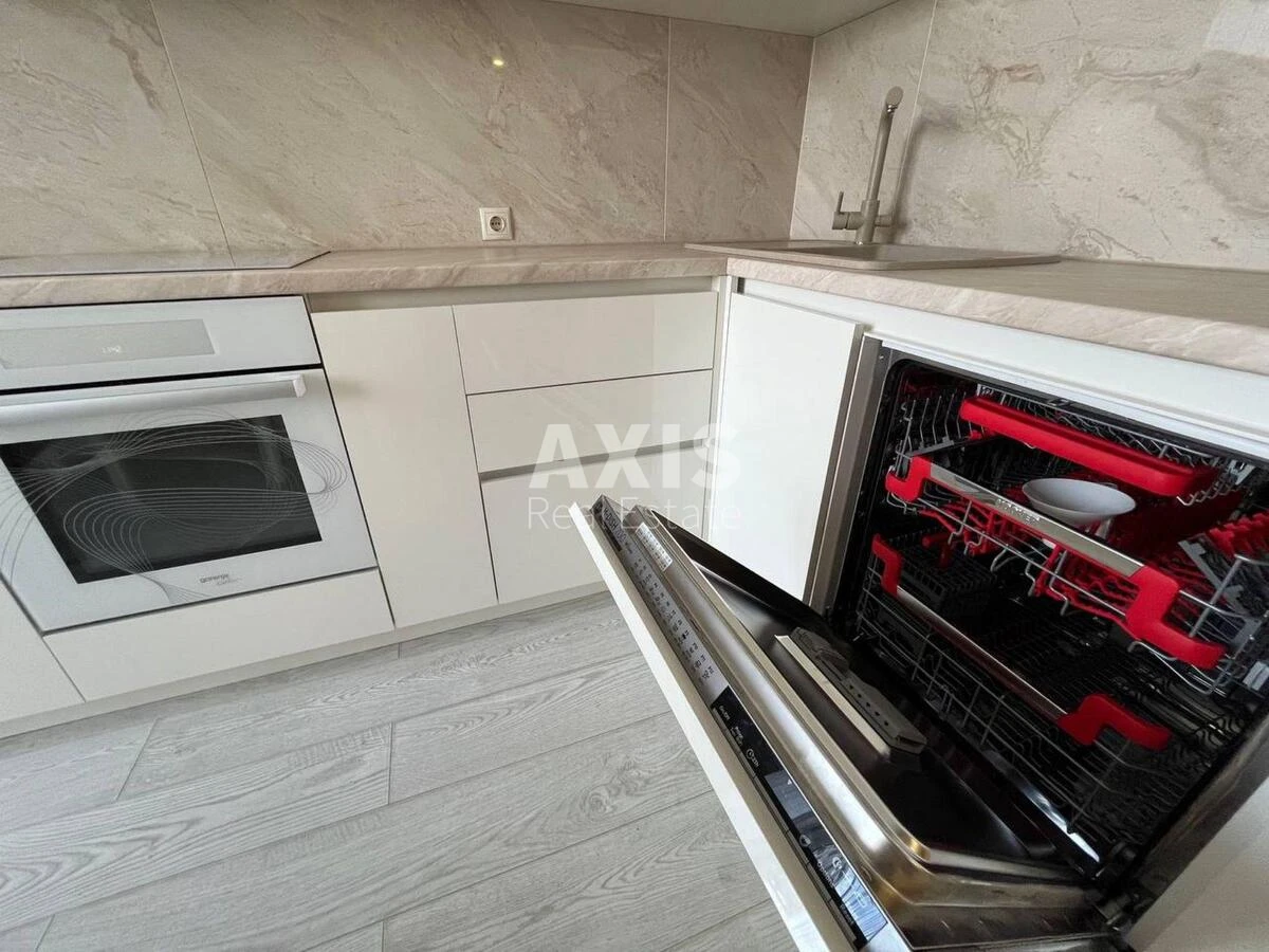 1k apartment vul. Lypkivs'kogo Vasylja Mytropolyta 35486000