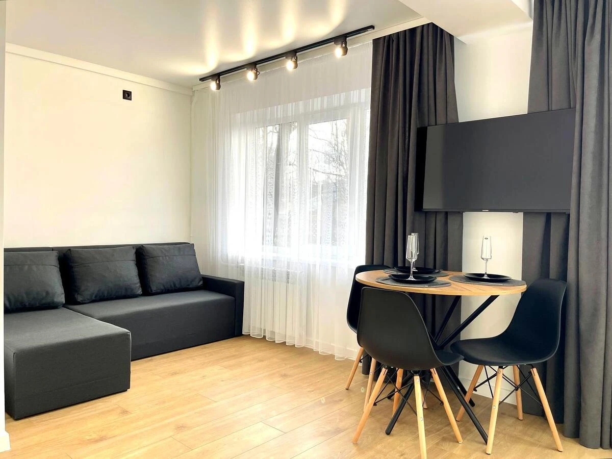 1k apartment vul. Bratyslavs'ka 18Б664580