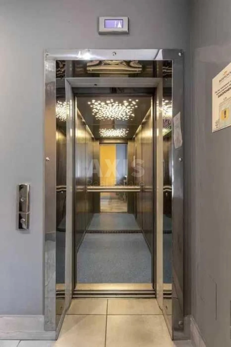 Office vul. Borychiv Tik 35В, 4057m25744010