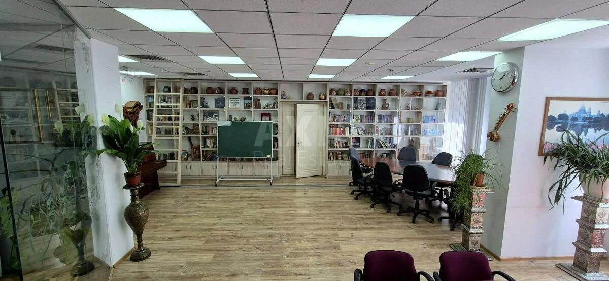 Office bul. Lesi Ukrai'nky 7Б, 200m2666595