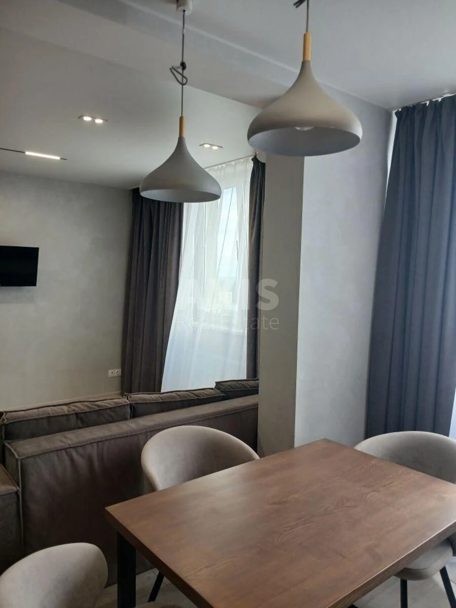 1k apartment vul. Yulia Zdanovska 34Б706500