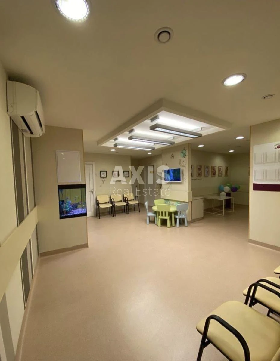 Service object nab. Dniprovs'ka 19, 500m2336703