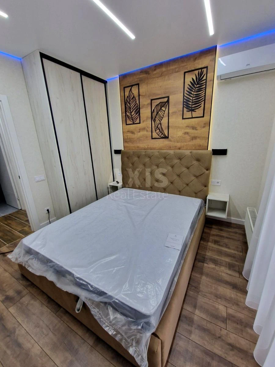 2k apartment vul. Saljutna 2Б672688