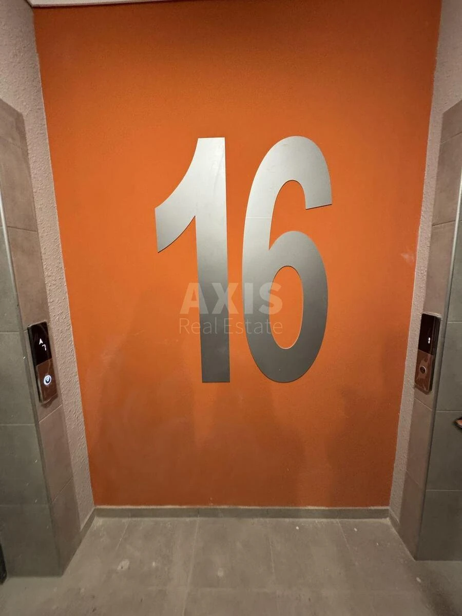 3k apartment vul. Olesja Berdnyka 1643528