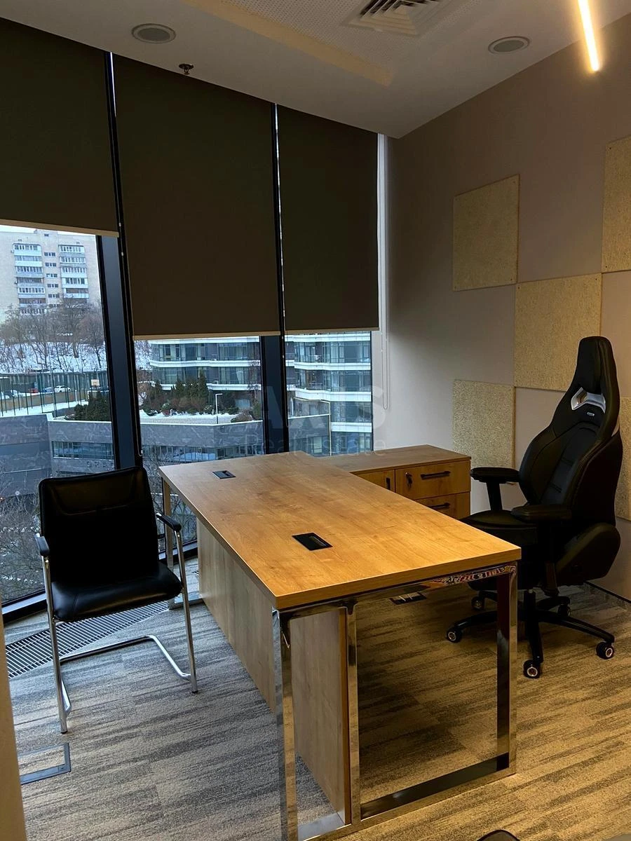 Office vul. Strutyns'kogo Sergija 13, 245m2692463