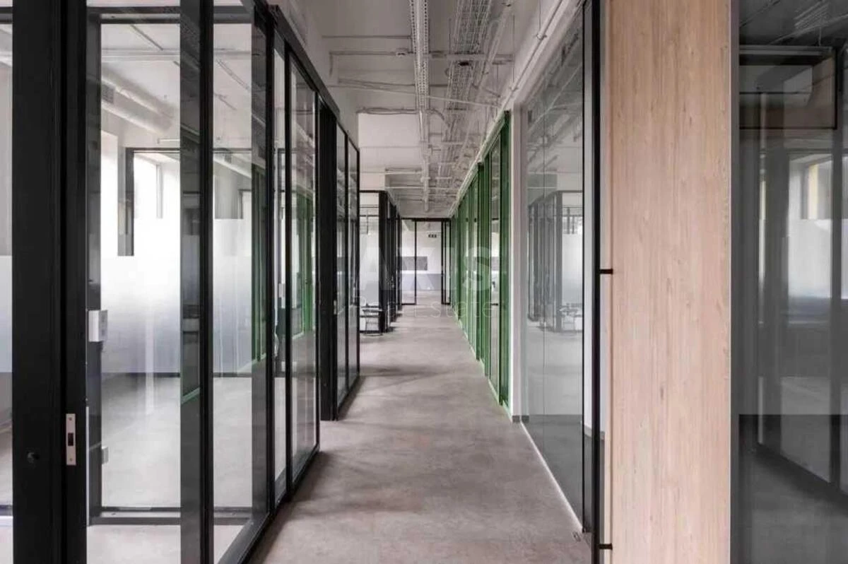 Office vul. Borychiv Tik 35В, 4057m25744011
